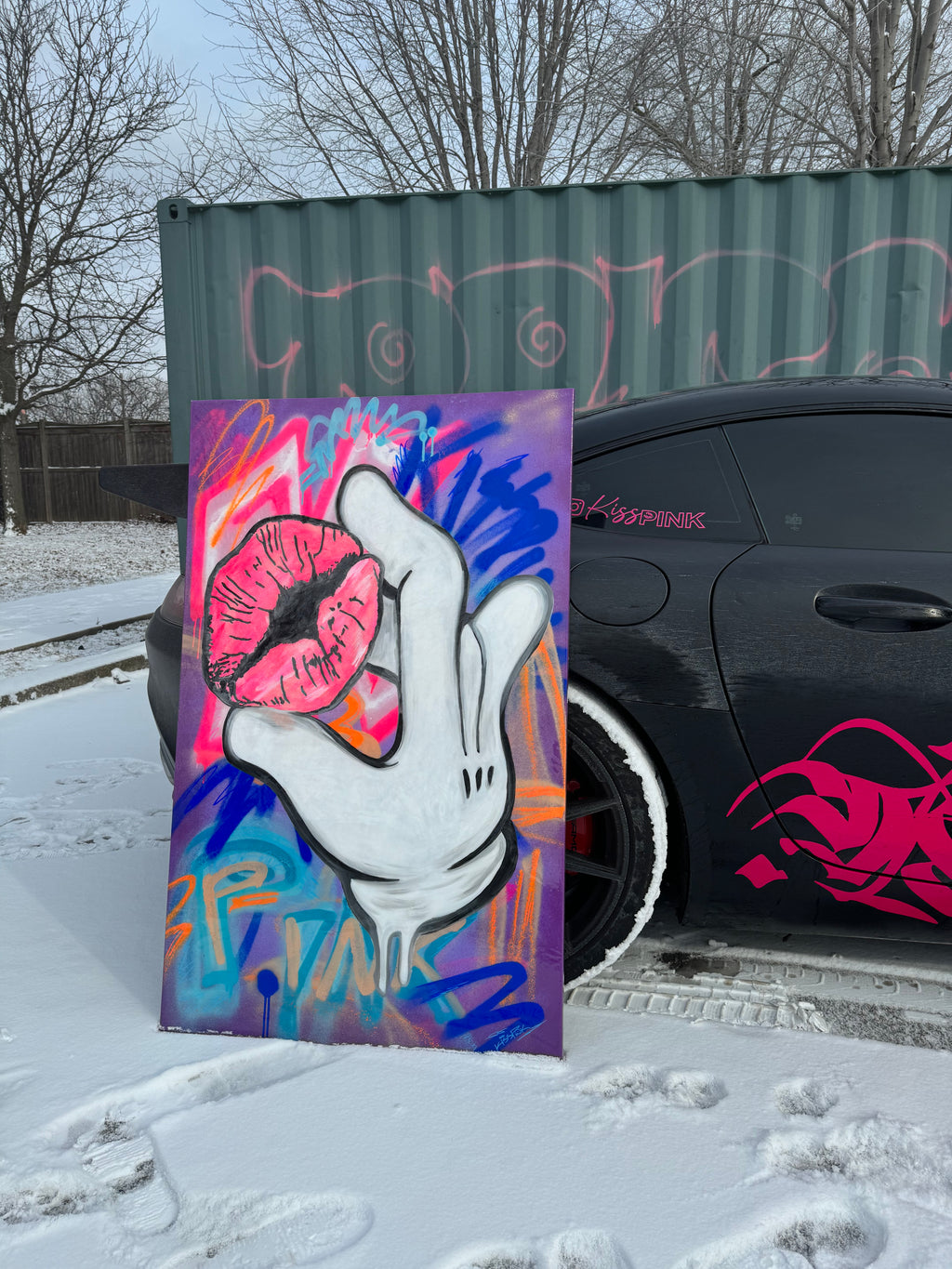 Kiss in Hand Painting